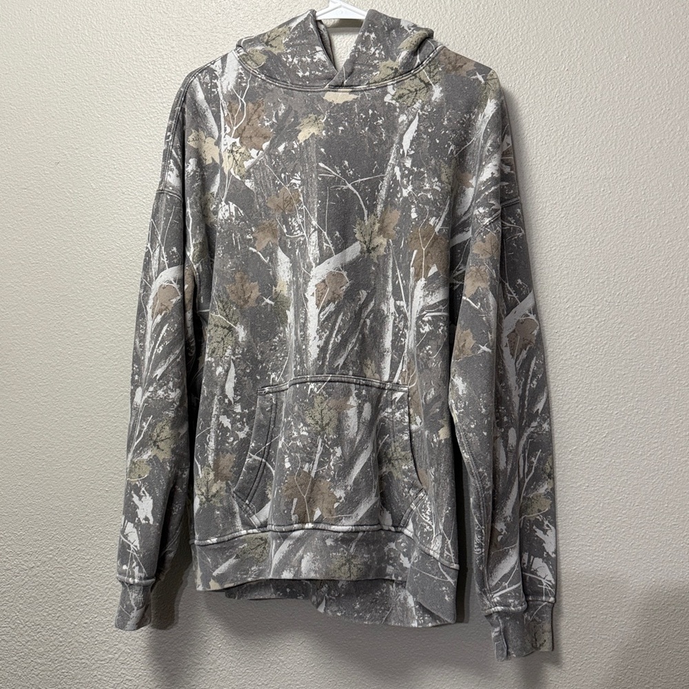 Abercrombie & Fitch Essentials Camo Pullover Hoodie - Picture 12 of 13